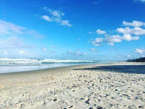 Beach - RAJAH 1 - Lovely Townhouse close to beach & shops (Ocean Shores)