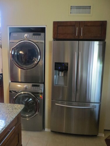 2 bedrooms & 1 full bathrooms in Glendale