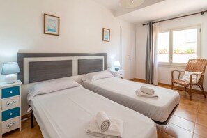 1 Schlafzimmer, Bügeleisen/Bügelbrett, Bettwäsche