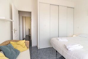 3 bedrooms, free WiFi, bed sheets