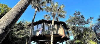 ⭐Intimate and Updated Treehouse with Breathtaking Marsh Views⭐