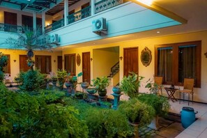 Terrace/patio - Mandala Wisata Hotel (Surakarta)