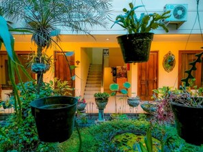 Terrace/patio - Mandala Wisata Hotel (Surakarta)