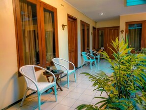 Terrace/patio - Mandala Wisata Hotel (Surakarta)