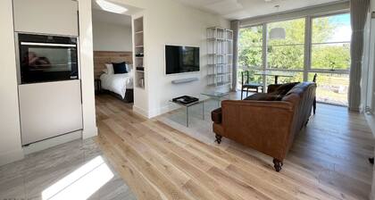A fabulous town centre studio apartment
