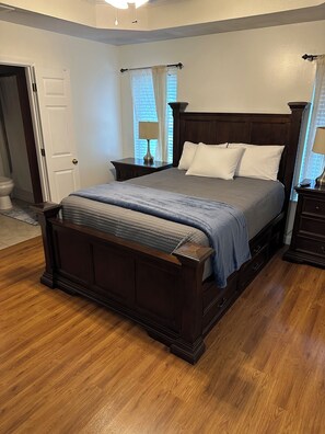 3 habitaciones, tabla de planchar con plancha y wifi gratis 