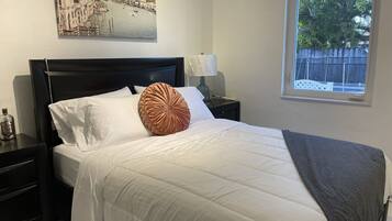 3 slaapkamers, een bureau, gratis wifi, beddengoed