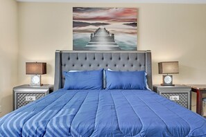 6 bedrooms, desk, iron/ironing board, WiFi