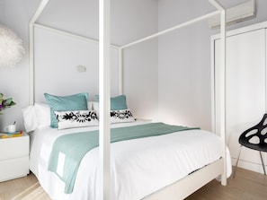 1 bedroom, in-room safe, iron/ironing board, travel cot - PALACIO BUENAVISTA LUXURY APARTMENTS 1.1. (Sevilla)