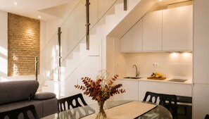 Dining - PALACIO BUENAVISTA LUXURY APARTMENTS 2.1. (Sevilla)