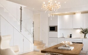 Dining - PALACIO BUENAVISTA LUXURY APARTMENTS 2.3. (Sevilla)