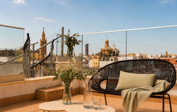 Terrace/patio - PALACIO BUENAVISTA LUXURY APARTMENTS 2.3. (Sevilla)