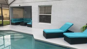 Piscine extérieure, piscine chauffée