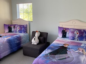 5 bedrooms, iron/ironing board, free WiFi, bed sheets