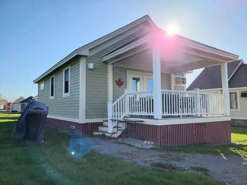Sandbanks Cottage Resort Villa in Prince Edward County 23B