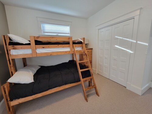 Sandbanks Cottage Resort Villa in Prince Edward County 23B