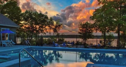 Sandbanks Cottage Resort Villa in Prince Edward County 23B