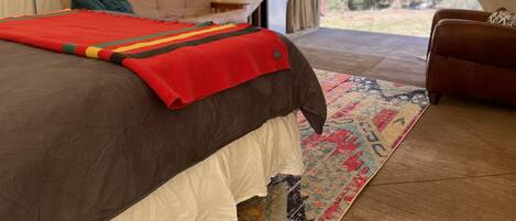 1 habitación y ropa de cama