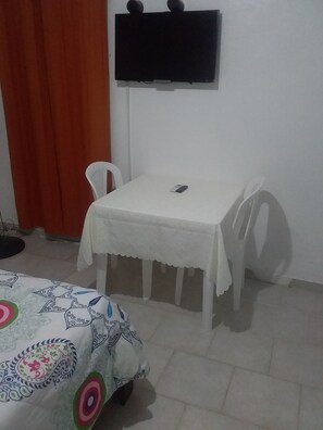 1 bedroom, internet