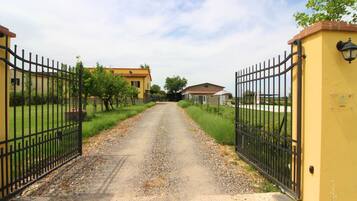 Enceinte de lâhĂ©bergement