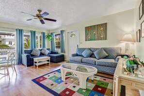 Condo (1335 Santos Rd-Upstairs Unit) | Exterior