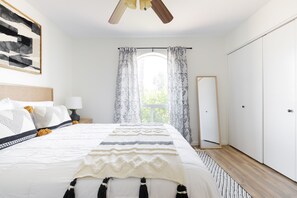 3 bedrooms, iron/ironing board, free WiFi, bed sheets - Modern Desert Oasis with A Pool & Nearby Hiking (Phoenix)