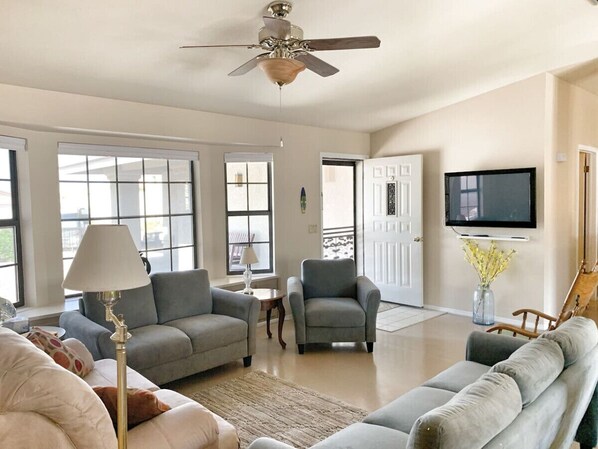 TV connectée, espaces bureaux, imprimantes