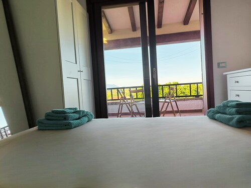 HH San Teodoro, Sea View, 4 Bedrooms