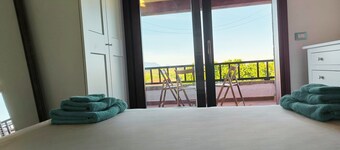 HH San Teodoro, Sea View, 4 Bedrooms