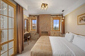 Premium bedding, in-room safe, desk, laptop workspace - Zeyt-Inn Hotel (Datça)