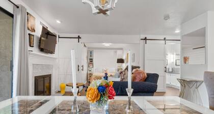 Rock N' Roll + Sweet Dreams! Get Cozy Next to Indoor & Outdoor Fireplace'! Community Pool!