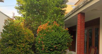 Family friendly 2-Bed house in centrally located place