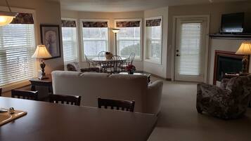 Kondominium, 1 kamar tidur | Ruang keluarga