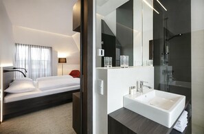 Standard-Doppel- oder -Zweibettzimmer