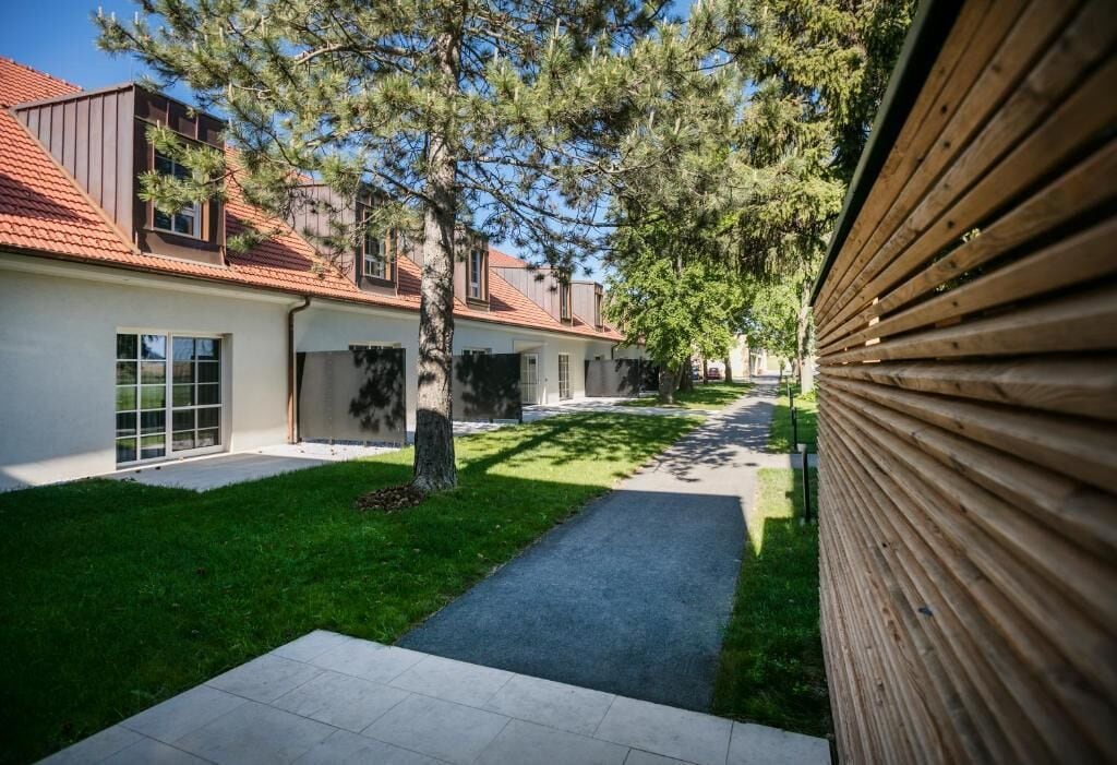 ด้านหน้าที่พัก