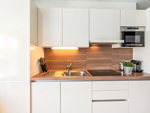 Fridge, microwave, oven, dishwasher - Apartment Emma by Interhome (Kaprun)