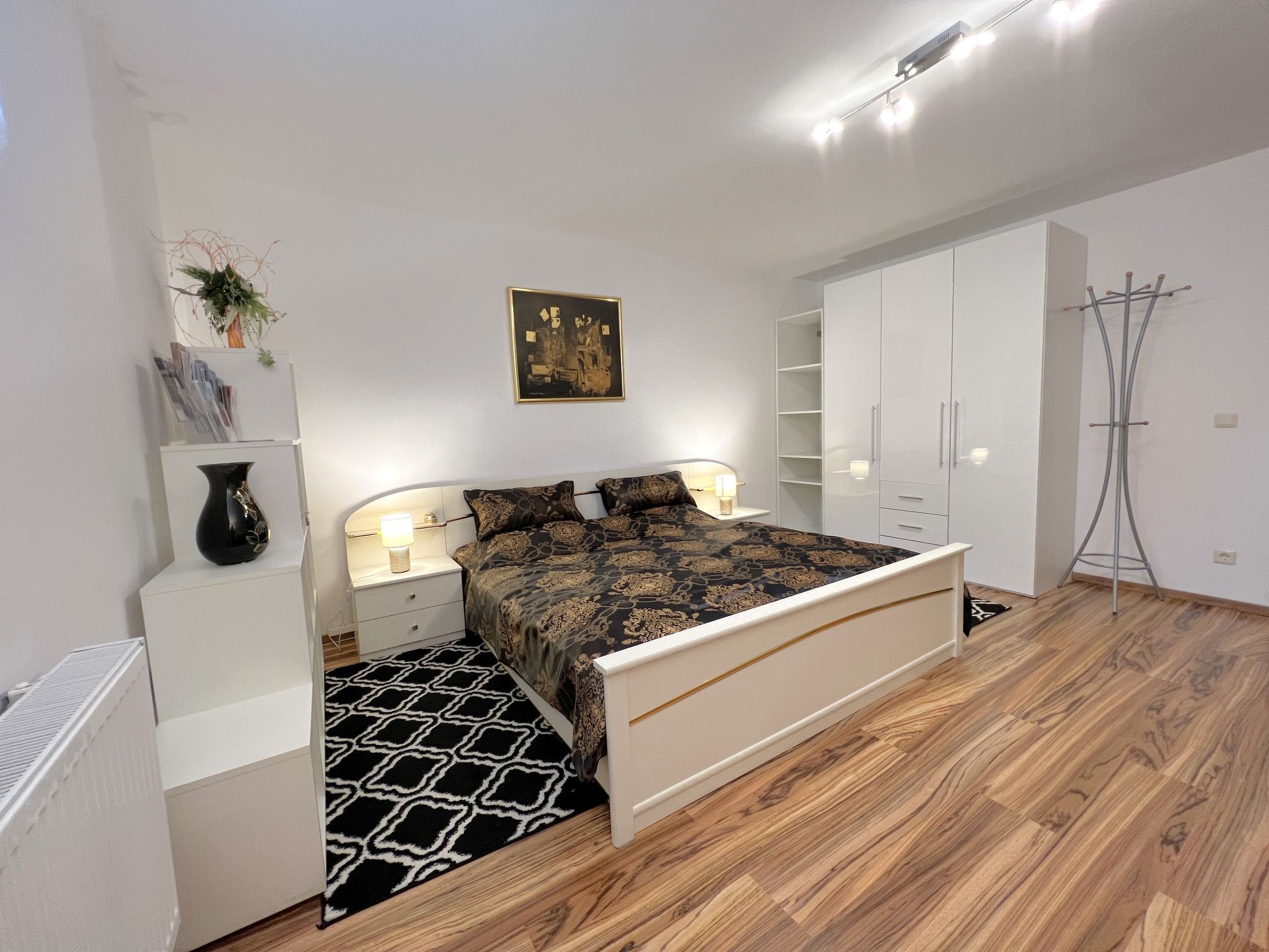 2 室のベッドルーム、インターネットアクセス (無料)