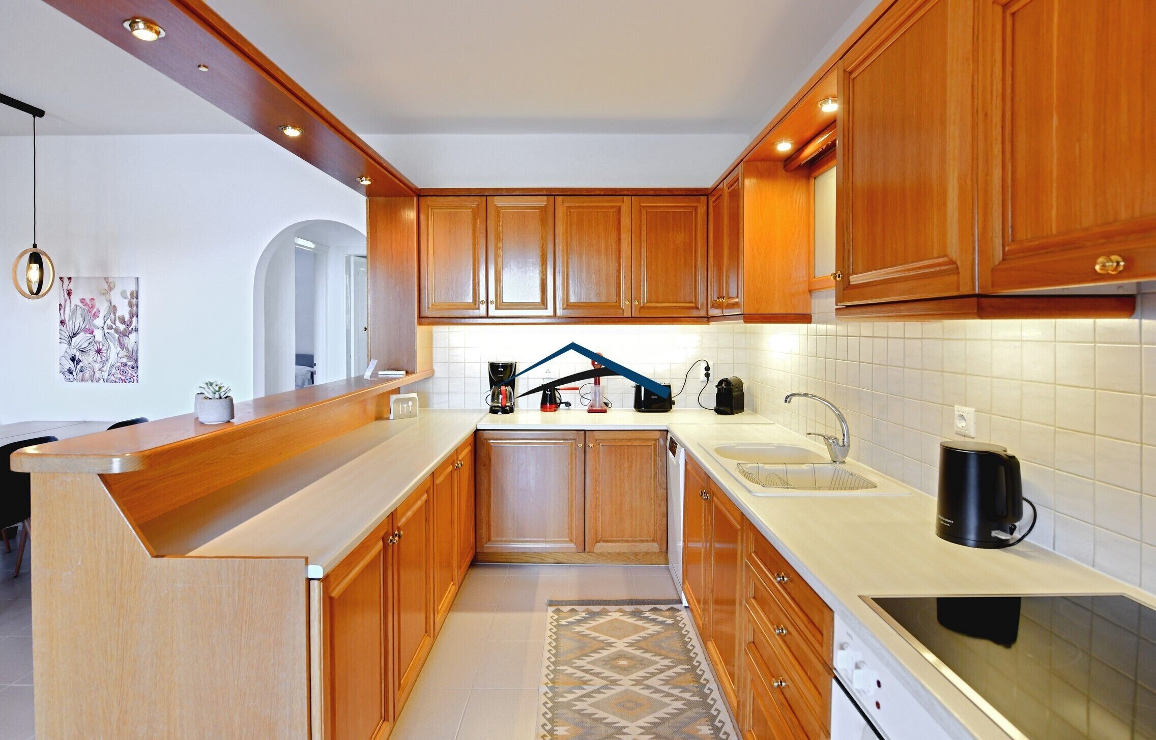 Geladeira, fogão, cooktop, lava-louças