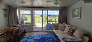 TV - BACH on BEACH- Pipi Palace. (Papamoa)