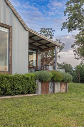 Exterior -  Hartvale Cottage & Gardens.  Breathe out... Let go... Be inspired... (Little Hartley)