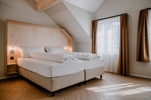 Suite estàndard | Roba de llit hipoal·lergògena i decoració individual 