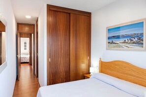 3 chambres, fer et planche à repasser, Wi-Fi