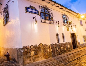 Front of property - Catama Inn Hotel (Cusco)