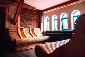 Bastu, ångbastu, 3 behandlingsrum och massage