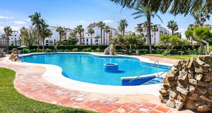 Holiday Apartment 'El Duende de Zahara' with Sea View, Pool, Gym & Wi-Fi