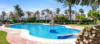 Holiday Apartment 'El Duende de Zahara' with Sea View, Pool, Gym & Wi-Fi