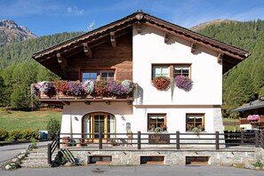 Esterni
