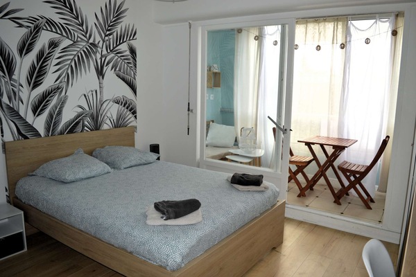 1 habitación, wifi y ropa de cama