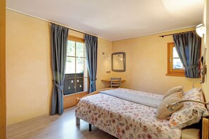 2 bedrooms, free WiFi, bed sheets