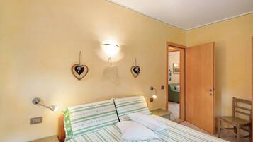 2 bedrooms, free WiFi, bed sheets, wheelchair access